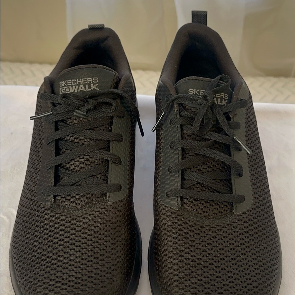Skechers Men's Black Go Walk Sneakers